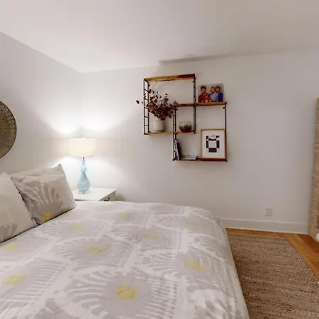Luxury House Downtown With Private Heated Pool Villa