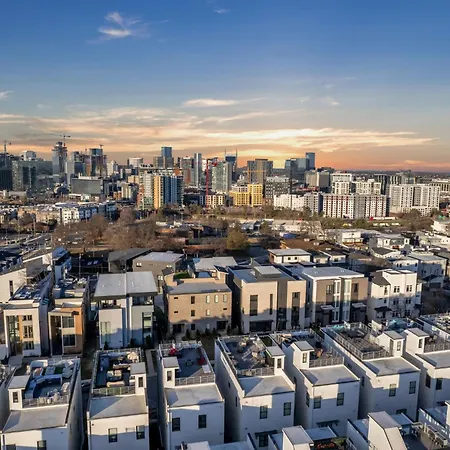 Holiday home The Skyline Social - Retreat & Private Rooftop