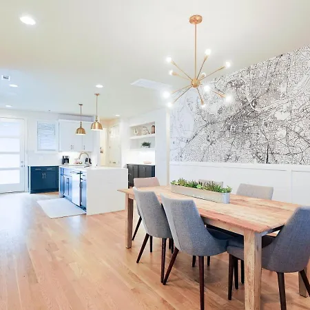 Holiday home Modern Retreat 4 Bedroom 3 5 Ba Walk To East Nash Gems