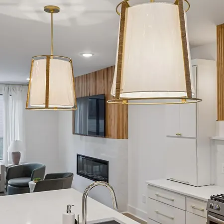 Chic Nash Townhouse Rooftop Patio And Views Holiday home Nashville