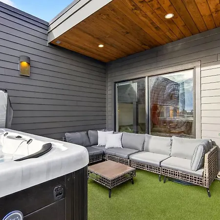 The Great Gatsby By Avantstay Holiday home *