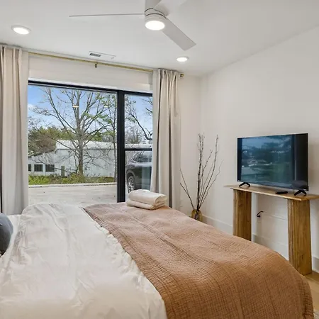 Chic Nash Townhouse Rooftop Patio And Views * Nashville