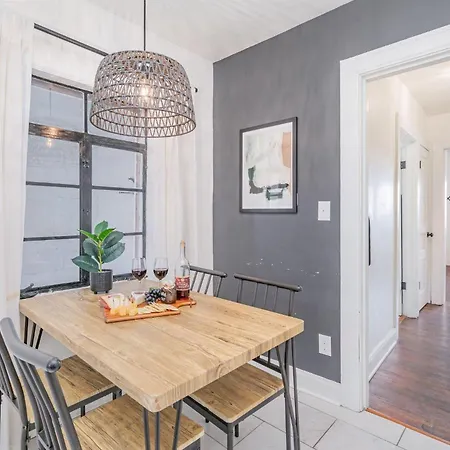 Chroma - 2 Units - Mins To Broadway & Germantown Nashville