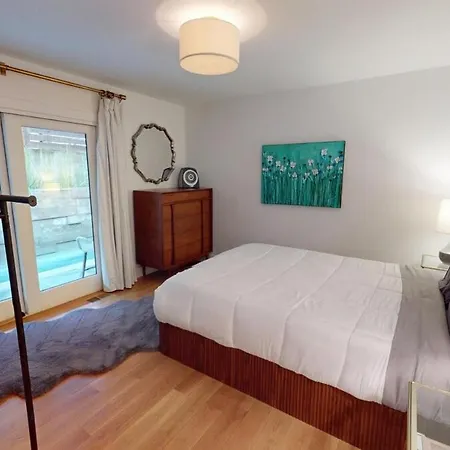 Luxury House Downtown With Private Heated Pool