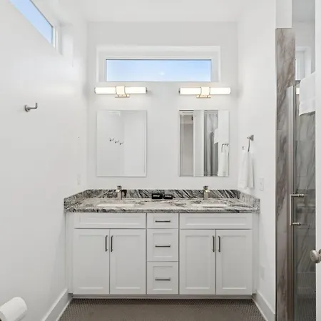 Whiskey Bent In East Nash, 13 Min To Broadway, Great For Groups! Free Parking, Gym, Rooftop