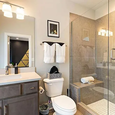 Private With Rooftop Game Near Downtown * Nashville
