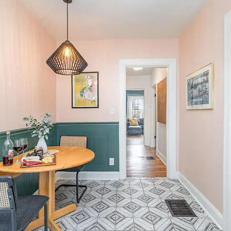 - 2 Units - Minutes To Broadway & Germantown