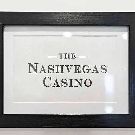 Private With Rooftop Game Near Downtown *