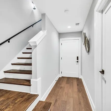 Holiday home Luxury Close Broadway With Garage And Fire Pit Nashville
