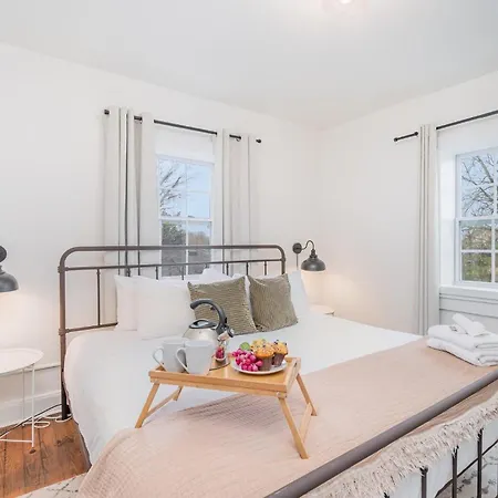 Holiday home Chroma - 2 Units - Mins To Broadway & Germantown Nashville