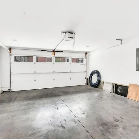 Luxury Close Broadway With Garage And Fire Pit Holiday home *