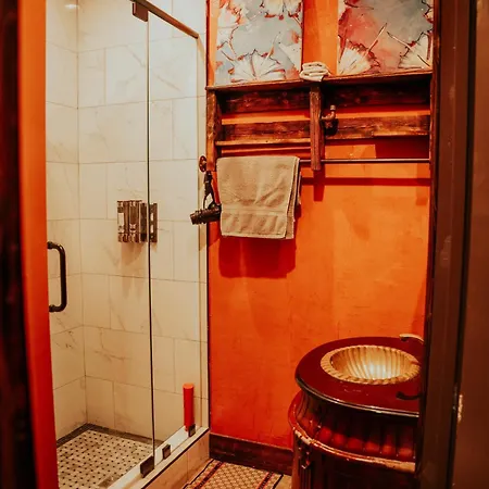 Rockstar Penthouse Speakeasy - Massive By Broadway Holiday home