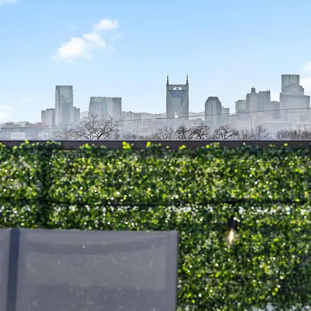 Nash Skyline Views Rooftop With Fire Pit Grill