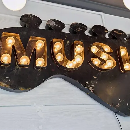 Steelynash - Pittsburgh Grit Meets Twang Holiday home Nashville
