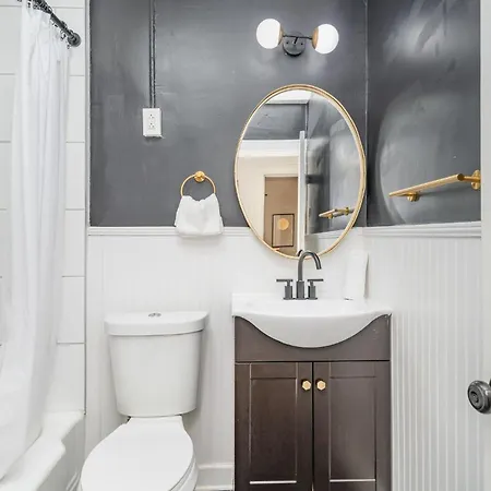 - 2 Units - Minutes To Broadway & Germantown * Nashville