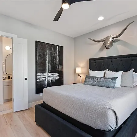The Blackstone Holiday home Nashville