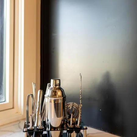Luxury Cowboy Speakeasy, Billiards 3min To Stadium Holiday home