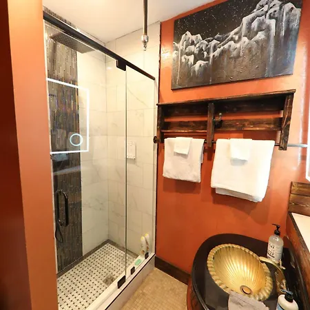 Holiday home Rockstar Penthouse Speakeasy - Massive By Broadway Nashville