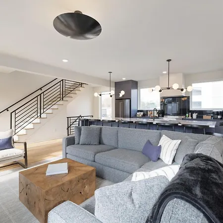 The Elmwood & Ashford - 8br Weho Rooftops * Nashville