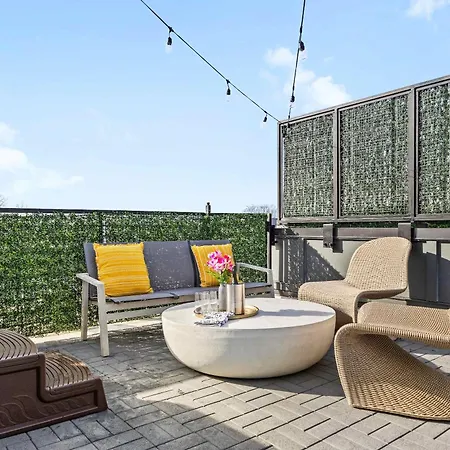 Holiday home Hot Tub Hang Grill Parking Views Of Downtown *