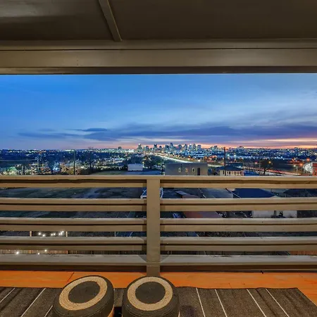Game Balcony Backyard Near Downtown Nash * Nashville