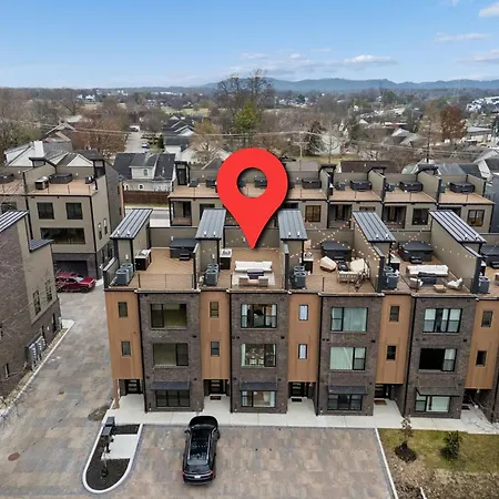 Chic Nash Townhouse Rooftop Patio And Views