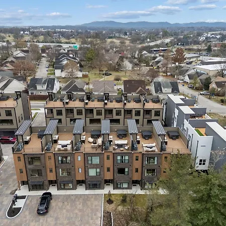 Holiday home Chic Nash Townhouse Rooftop Patio And Views Nashville