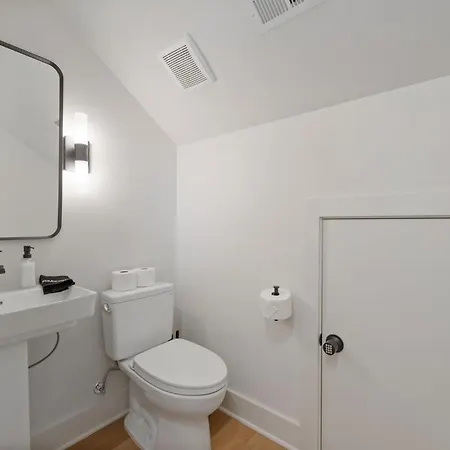The Elmwood & Ashford - 8br Weho Rooftops *