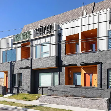 Holiday home Private With Rooftop Game Near Downtown