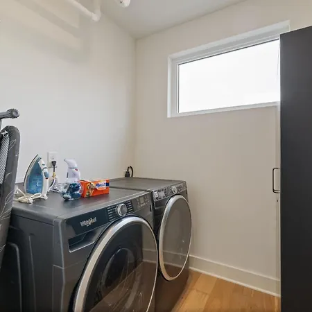 Holiday home The Elmwood & Ashford - 8br Weho Rooftops