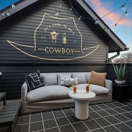 The Modern Cowboy - Rooftop On Music Row *