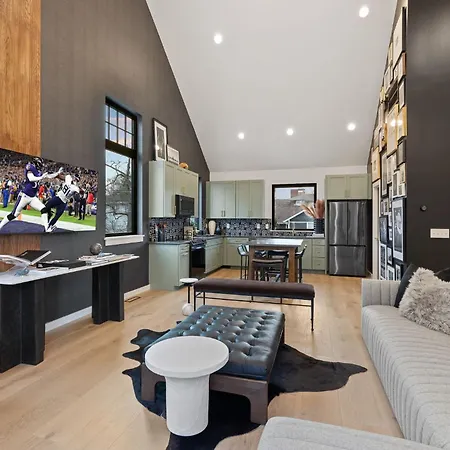 The Modern Cowboy - Rooftop On Music Row Holiday home *