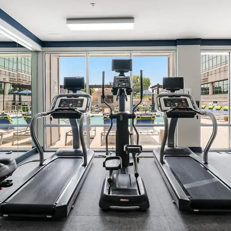 Boulevard Midtown 1br Pool Gym Parking 06