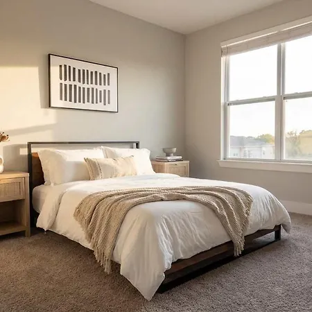 Boulevard Midtown 1br Pool Gym Parking 06 Apartment *