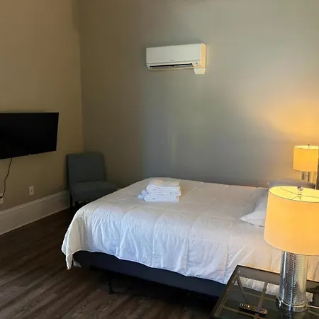 Updated 1br In East Nash-historic Church Building Nashville