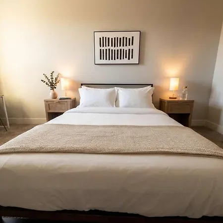 Boulevard Midtown 1br Pool Gym Parking 03 Apartment *