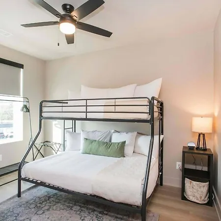 Apartment 2 Bedroom + Loft Condo, Coffee Shop In Building