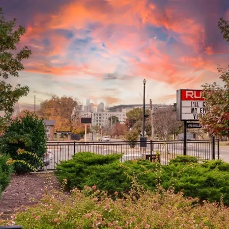 Updated 1br In East Nash-historic Church Building Apartment Nashville