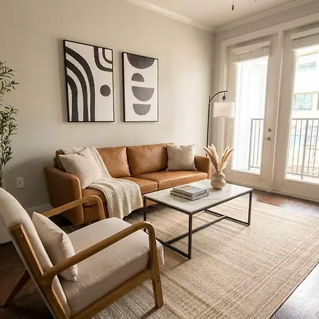 Apartment Boulevard Midtown 1br Pool Gym Parking 03 *