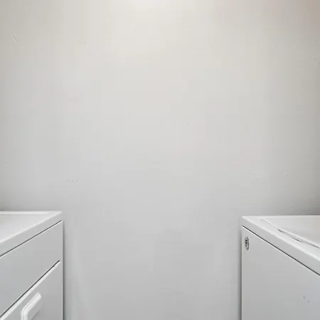 Comfortable Retreat With In-unit Washerdryer Nashville