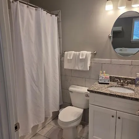 Bright And Cozy Church Conversion1br