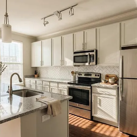 Boulevard Midtown 1br Pool Gym Parking 02 Nashville