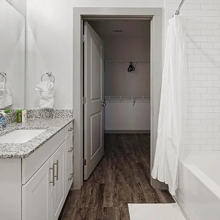 Landing Stylish 1Bd Pool Gym *