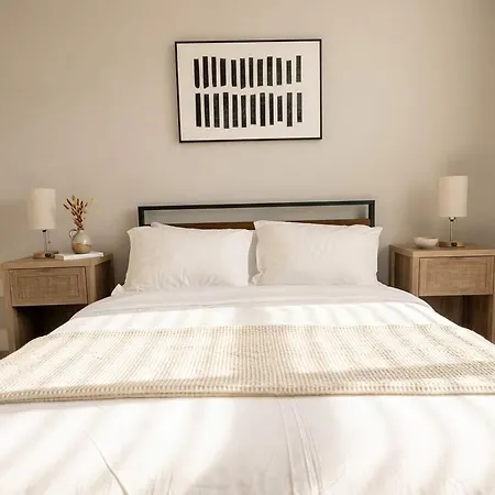 Boulevard Midtown 1br Pool Gym Parking 06 *