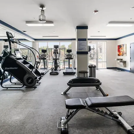 Apartment Boulevard Midtown 1br Pool Gym Parking 01 Nashville