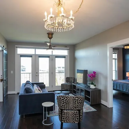 Apartment Beautiful In The Heart Of Downtown Walk To Broadway Nashville