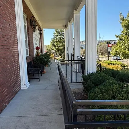 Apartment Modern Comfort Meets Historic Church Nashville