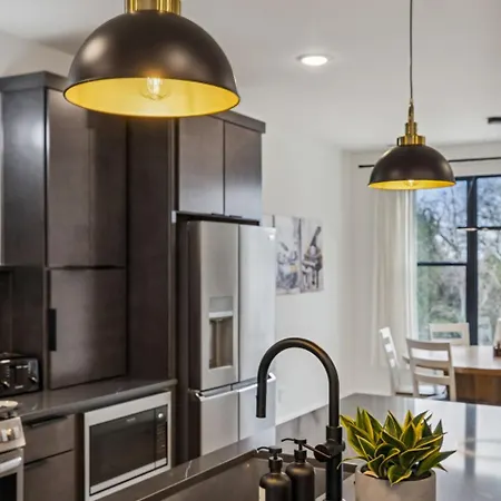 3br Townhome Rooftop Views Hot Tub & Fireplace Nashville
