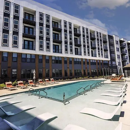 Landing Stylish 1Bd Pool Gym Apartment Nashville