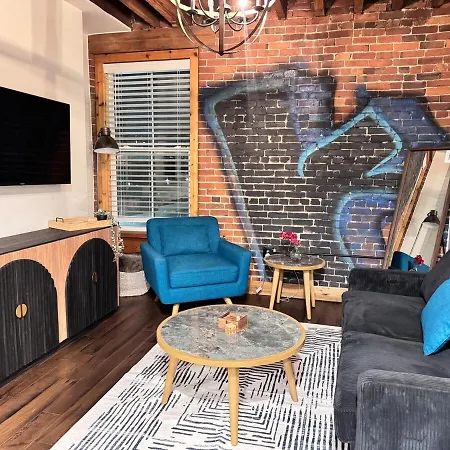 Apartment The 1865 Experience With Speakeasy, Pool & Parking